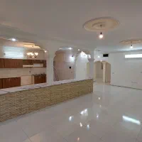 اجاره طبقه اول خانه ویلایی حیاط‌دار