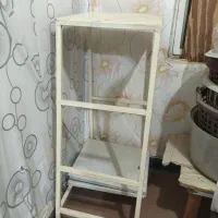 چهار پایه تمیز فلزی