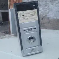 یک درگاه کامپیوتر با کیس