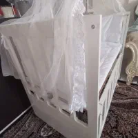 گهواره چوبی|تخت و صندلی بچه|کرج, کیانمهر|دیوار