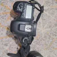 دوربین کنون D7