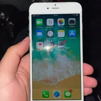 اپل iPhone 6 Plus با حافظهٔ ۶۴ گیگابایت
