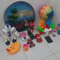 یک قاب وچندین اسباب بازی