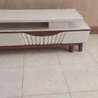 میززیرتلویزیون