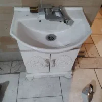 روشویی کابینتی pvcدیواری با شیر اهرمی نو