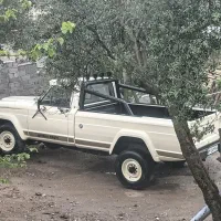 جیپ سیمرغ گلادیاتور کانادایی