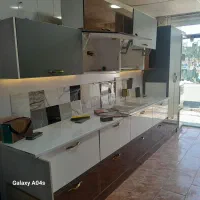 کابینت هایگلاس دست دوم