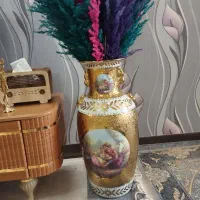 گلدان طلایی