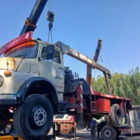 جرثقیل ۹۱۱ دکل یونیک ۵ تن