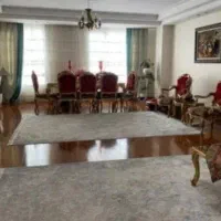 138-متر-سالن-مربع-دیزاین-شده-نور-مستقیم