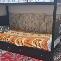 تخت خواب دو طبقه|تخت و سرویس خواب|صحنه, |دیوار