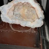 تعدادی سنگ|جواهرات|اندیشه, اندیشه فاز ۴|دیوار