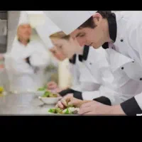 کارگر ساده فست فود