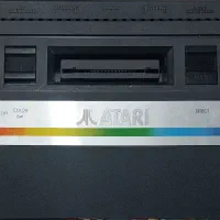 آتاری ۲۶۰۰ رنگین کمانی نوستالژی