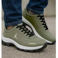 کفش اسپورت فقط ۵۹۸تومن پرداخت درب منزل