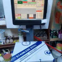 ترازو دیجیتال و صندوق فروشگاهی