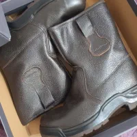 کفش ایمنی بهشتیان|کیف، کفش، کمربند|نجفآباد, شهرک صنعتی نجف آباد|دیوار