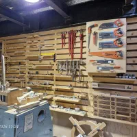 استخدام نجار ماهر MDF و چوب  حقوق ثابت  پروژه‌ای