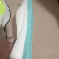 زیره کتونی|کیف، کفش، کمربند|رباط‌کریم, رباط‌کریم|دیوار