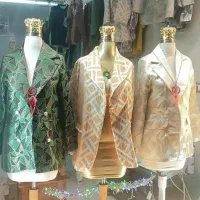 مانکن رگال  مانتو  شلوار  میز پیشخوان  آینه