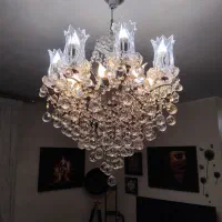 لوستر کاملا سالم هشت شاخه|لوستر و چراغ آویز|پردیس, فاز ۳|دیوار