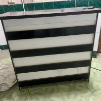 میز و مانکن