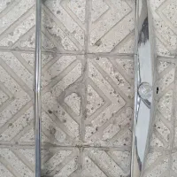 جلو پنجره بنز معماری