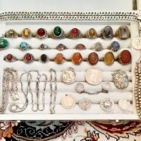 خریدار و فروشنده انواع نقره انگشتر زنجیر دستبند و.