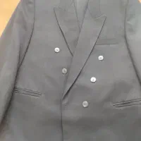 کت شلوار نو نو هستش جنس فاستونی