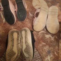 سه جفت کفش بچگانه