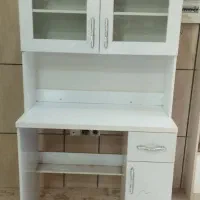 میز تحریر کتابخانه دار