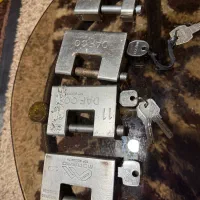 قفل کتابی کاملا سالم