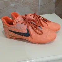 3 عدد کفش فوتبالی|کیف، کفش، کمربند|سرپل ذهاب, |دیوار