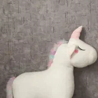 عروسک اسب تک شاخ