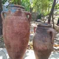 دو ظرف سفالی بسیار قدیمی