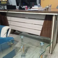 میز اداری محکم و در حد