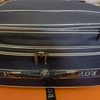 تعدادی ساک مسافرتی