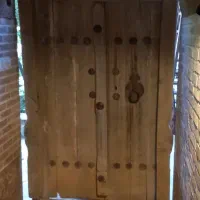 درب چوبی قدیمی