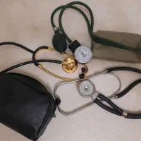 فشارسنج عقربه ای وگوشی پزشکی