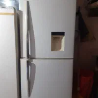 یخچال نیمه فریزر سالم وقابل  استفاده