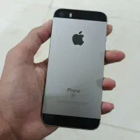 iPhone 5 se تخفیف داره کارتن هم داره