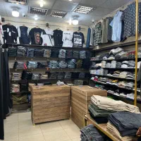 فروشنده آقا و خانوم حرفه ای پوشاک مردانه
