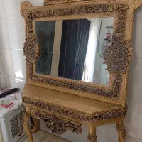 آینه و کنسول طلایی مناسب ارایشگاه و منزل