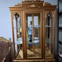 یک عدد بوفه سلطنتی وبار درحد نو