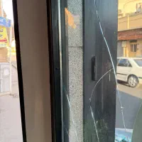 کارگر ماهر شیشه بری