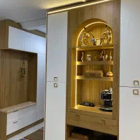 کابینت هایگلاس با ترکیب نئوکلاسیک