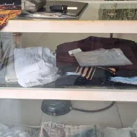 ویترین کاملا سالم با شیشه