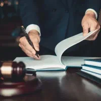 وکیل پایه یک دادگستری