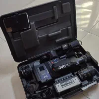 دوربین فیلمبرداری فوق حرفه‌ای JVC