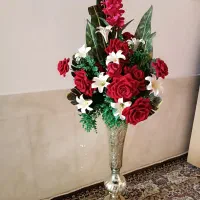 گلدان وگل مصنوعی